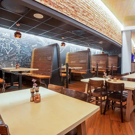 Hey Lou Frankfurt Airport Kelsterbach