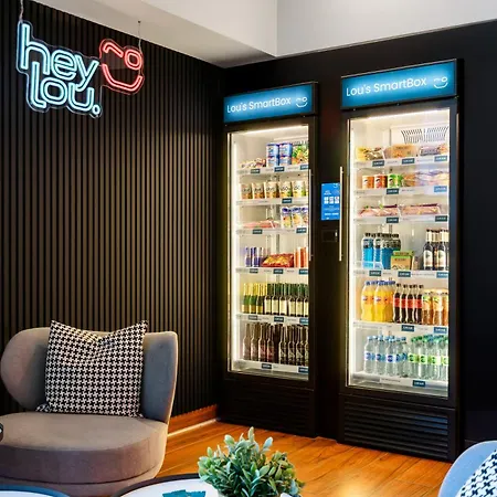 Hey Lou Frankfurt Airport מלון