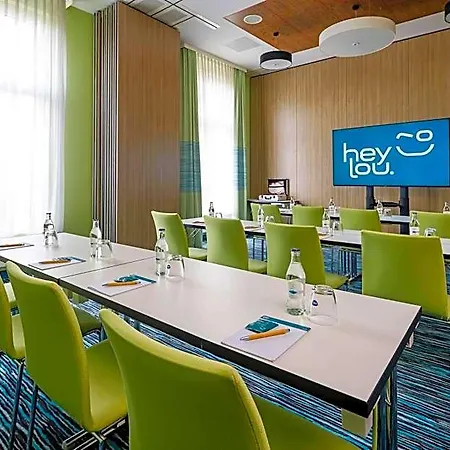 Hotel Hey Lou Frankfurt Airport 4*