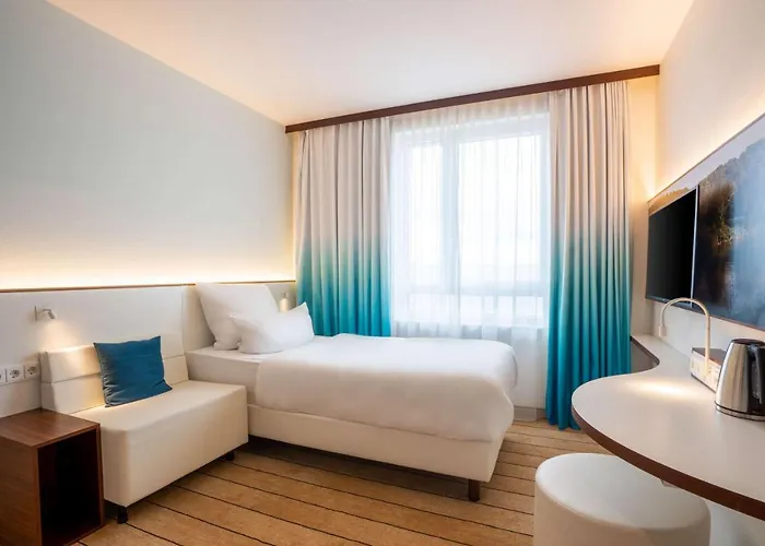 Hey Lou Frankfurt Airport