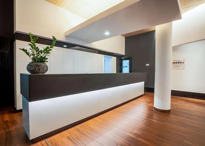 Hotel Hey Lou Frankfurt Airport 4*