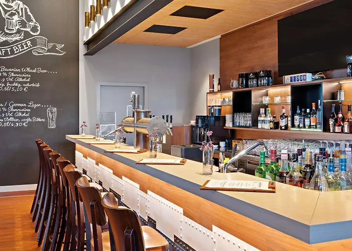 Hey Lou Frankfurt Airport מלון