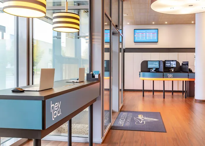 Hey Lou Frankfurt Airport Kelsterbach