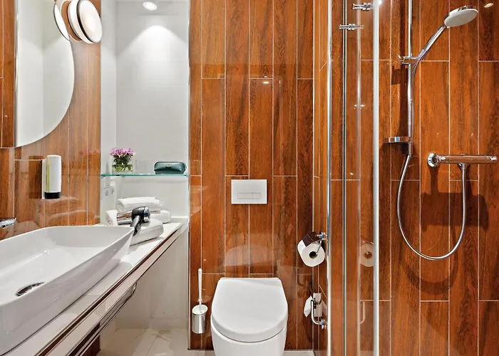 Hey Lou Frankfurt Airport קלסטרבאך