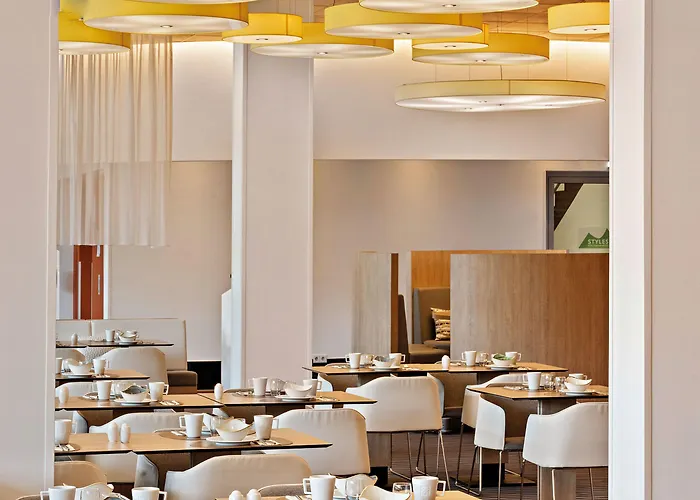 Hotel Hey Lou Frankfurt Airport 4*